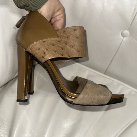 Authentic GUCCI Tan Ostrich Platform Peep Toe Shoe Sandal Size EU 39 - Picture 4 of 8